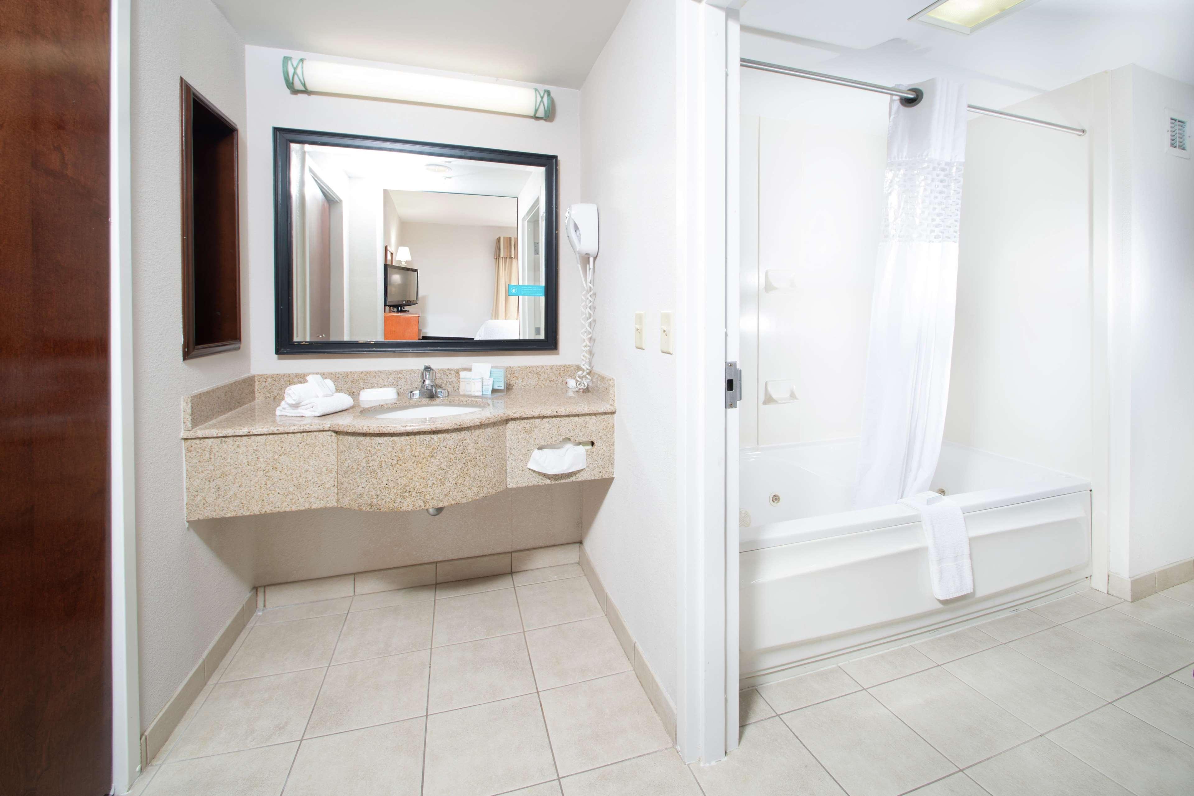 Hampton Inn Linden Exterior foto