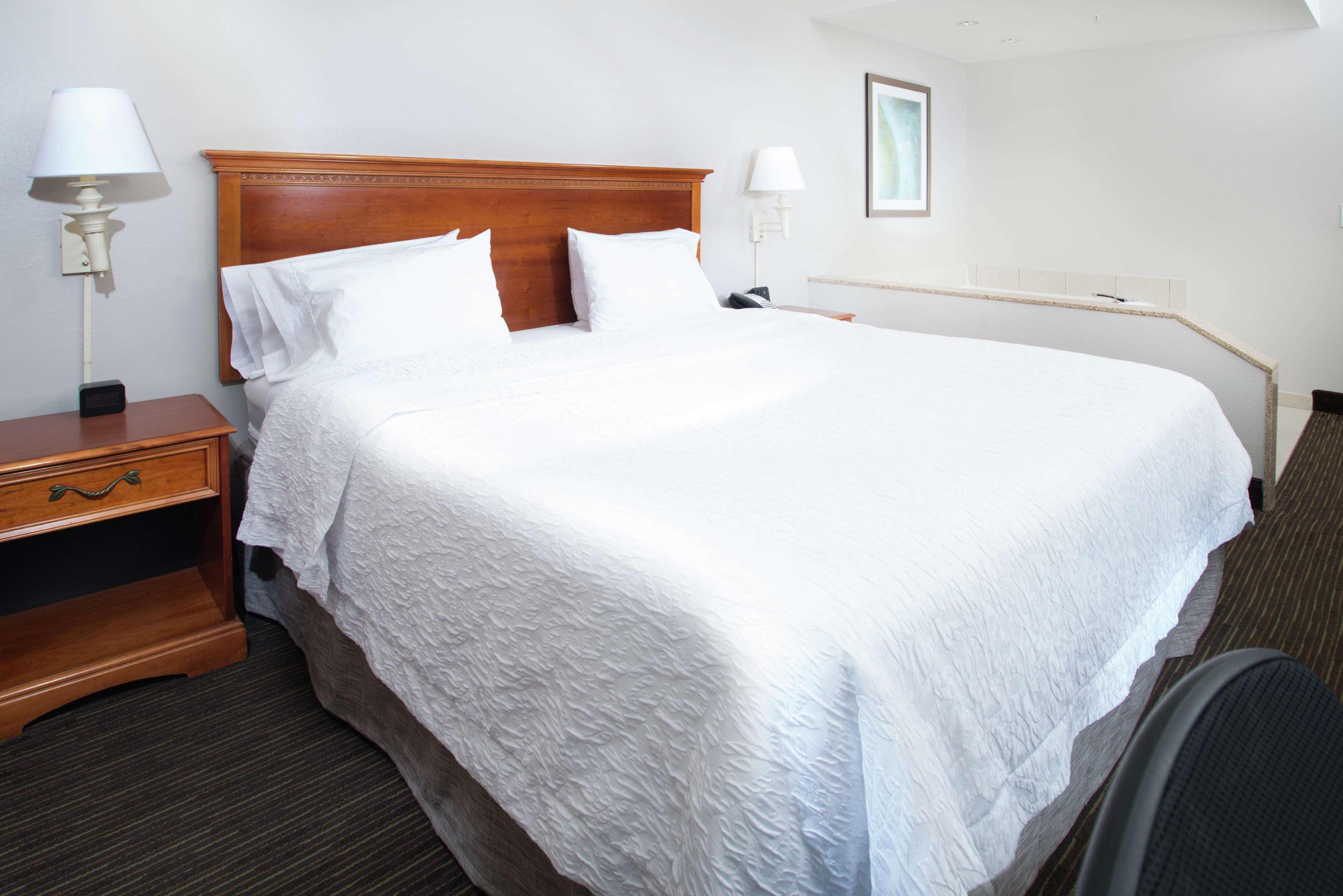 Hampton Inn Linden Exterior foto